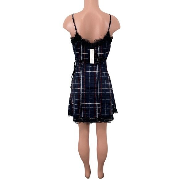 NWT Cupcakes & Cashmere Ivan Lace Wrap Dress Size SMALL Red White Blue Black - Picture 2 of 11